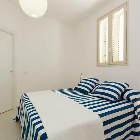 Talete, In Centro A 40 Mt Dalla - Pomelia Apartment *